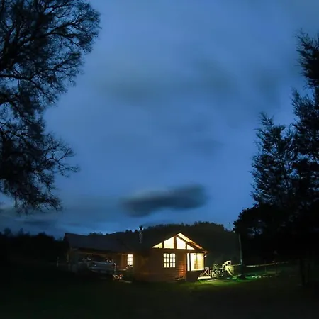 Cabanas Los Canelos Hermosa Granja En Pucon Exterior photo