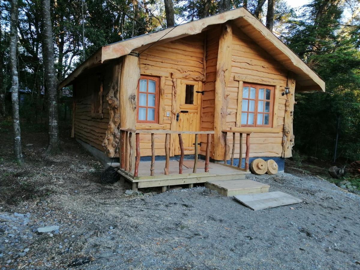 Сasa de vacaciones Canelos Pucon, Hermosa Granja De 20 Hectaréas A Orillas Del Río Liucura